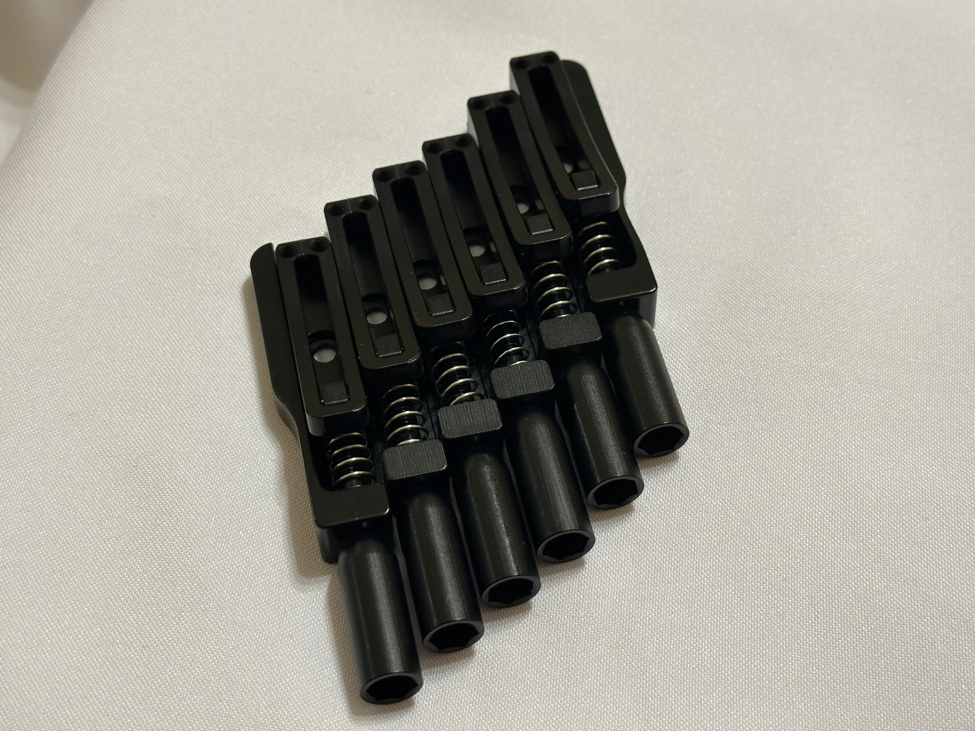 Skethra Multiscale Mono-Rail Bridge — Black Baseplate / Black Hardware