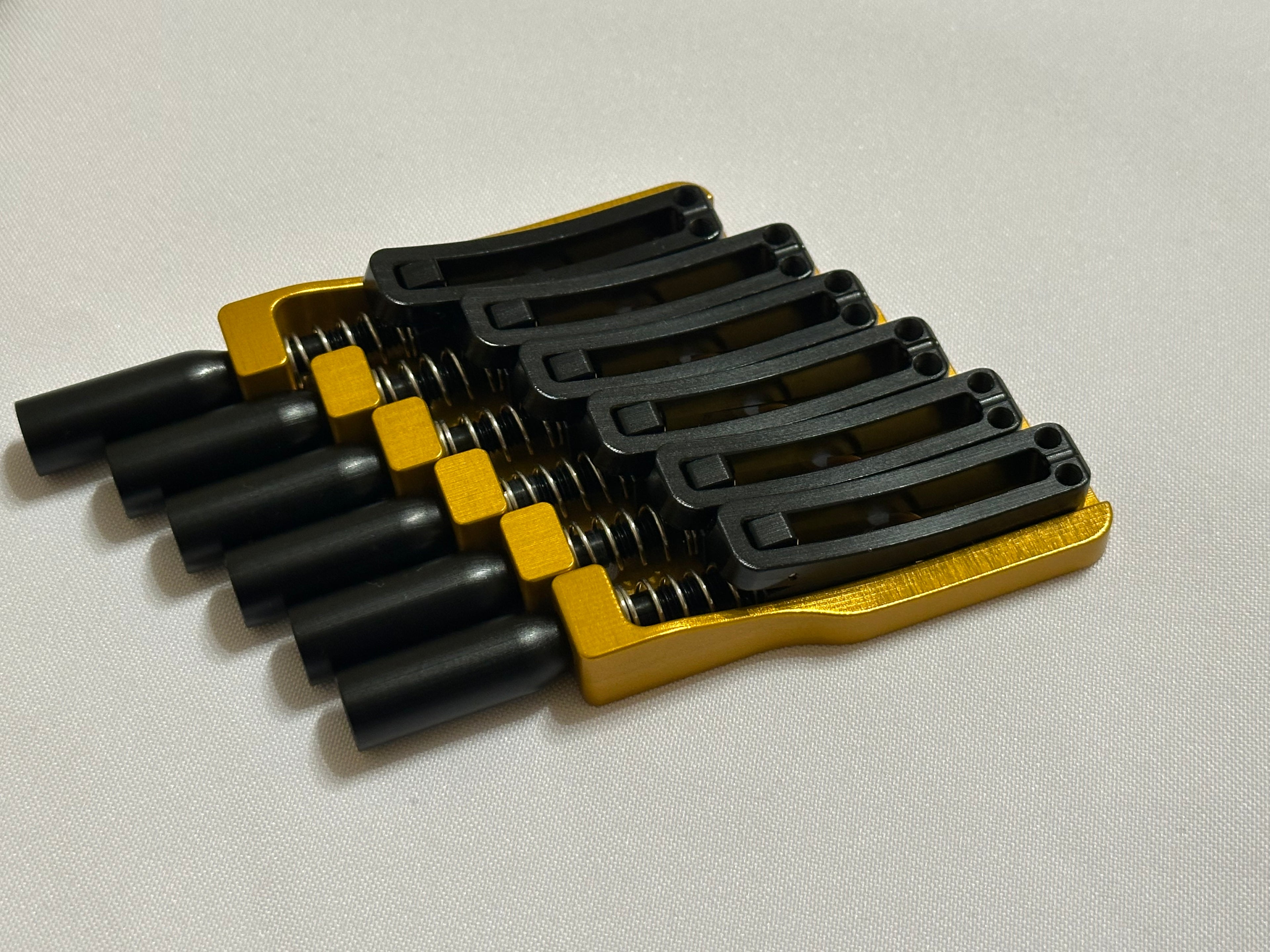 Skethra Multiscale Mono-Rail Bridge — Gold Baseplate / Black Hardware