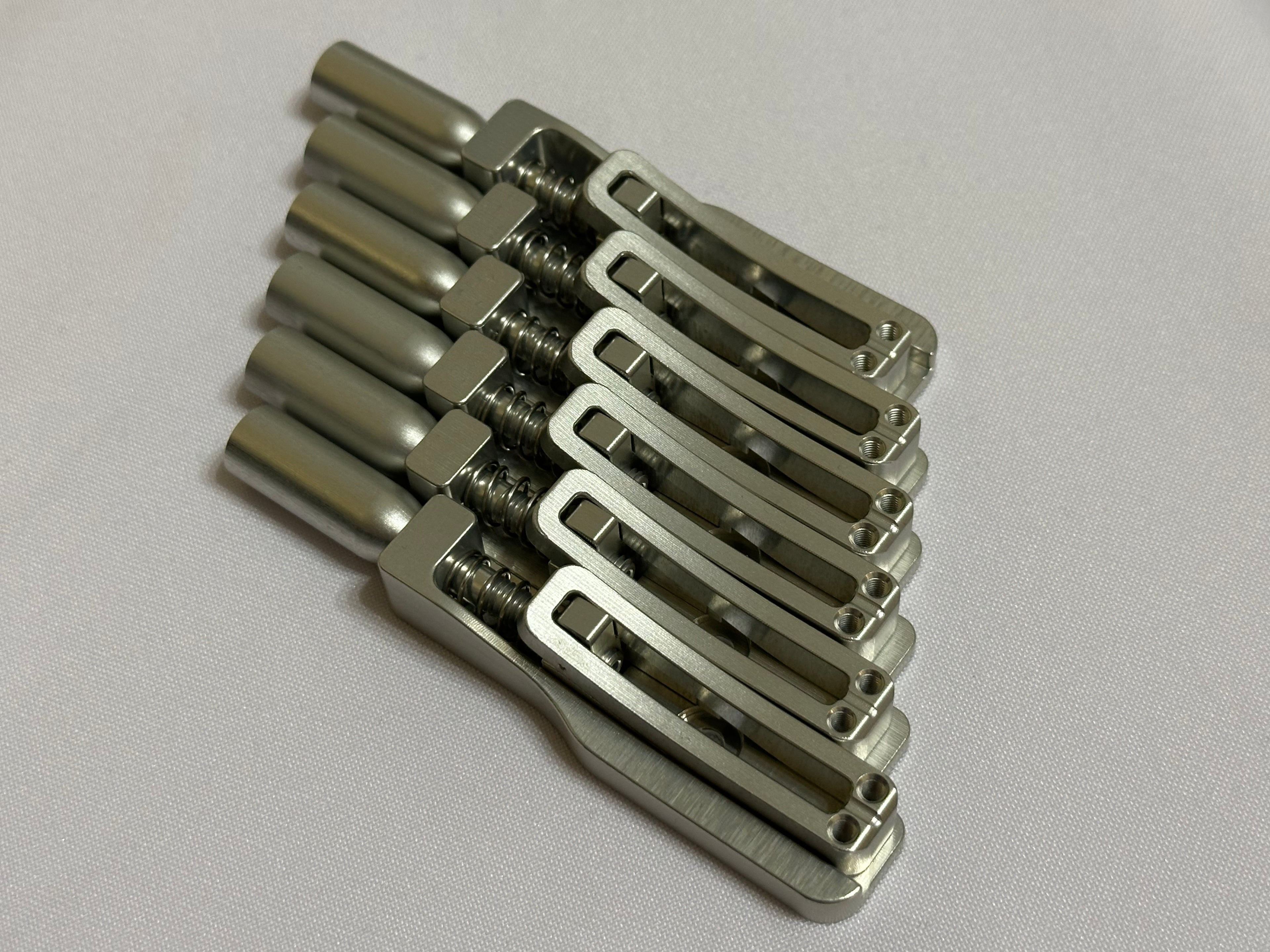 Skethra Multiscale Mono-Rail Bridge — Silver Baseplate / Silver Hardware