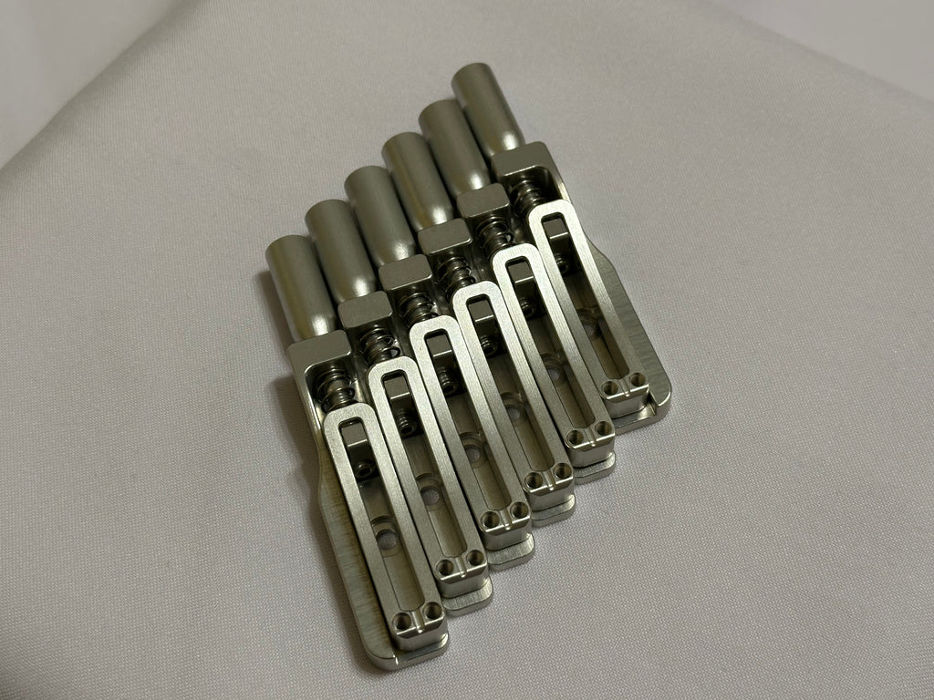 Skethra Multiscale Mono-Rail Bridge — Silver Baseplate / Silver Hardware