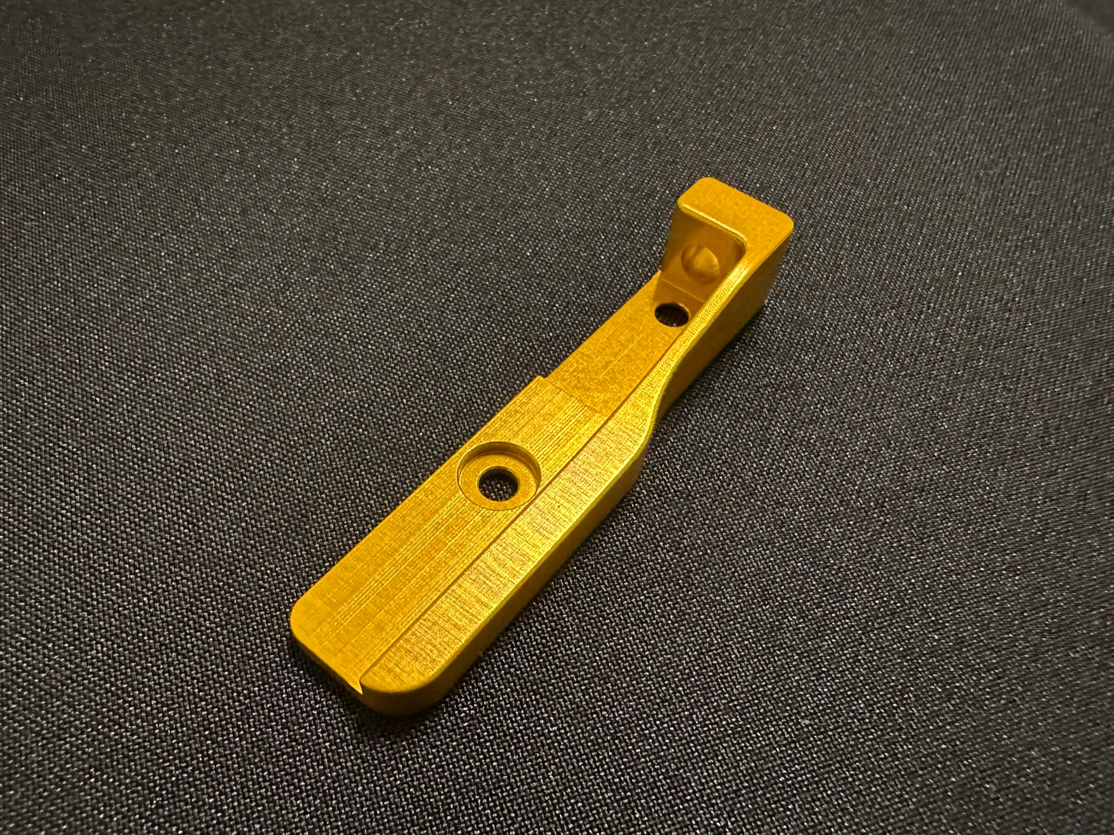 Skethra Multiscale Bridge RIGHT Individual Baseplate – Gold